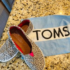 toms girls size 4 shoes